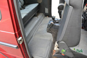 Immagine 17/49 di Mercedes-Benz 230 GE (SWB) (1993)
