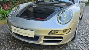 Image 3/37 de Porsche 911 Carrera (2004)