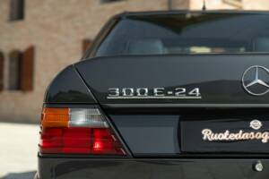 Bild 16/50 von Mercedes-Benz 300 E-24 (1989)