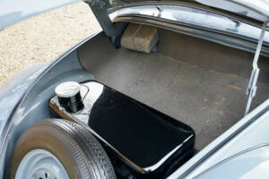 Image 12/50 of Volkswagen Beetle 1200 Standard &quot;Oval&quot; (1955)