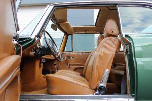 Image 6/24 of Mercedes-Benz 280 SE 3,5 (1970)