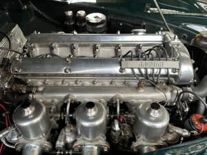 Image 16/19 de Jaguar XK 150 OTS (1958)