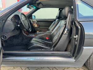 Imagen 9/36 de Mercedes-Benz 300 SL-24 (1992)