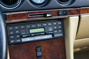 Image 8/50 de Mercedes-Benz 420 SL (1986)