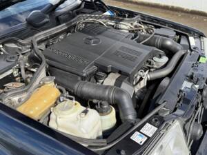 Bild 14/20 von Mercedes-Benz E 500 Limited (1994)