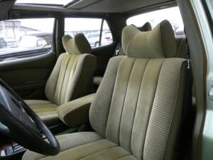 Immagine 10/21 di Mercedes-Benz 350 SE (1977)