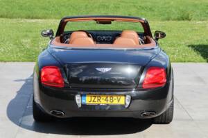Bild 17/50 von Bentley Continental GTC (2007)