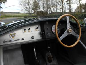 Image 11/18 de Jaguar C-Type (1900)