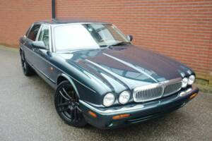 Bild 1/8 von Jaguar XJR 4.0 (2000)