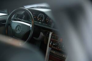 Bild 30/50 von Mercedes-Benz 500 E (1993)