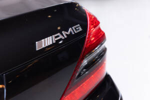 Bild 37/43 von Mercedes-Benz SL 55 AMG (2007)