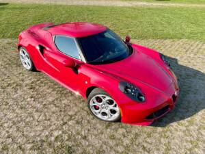 Image 6/18 of Alfa Romeo 4C (2015)