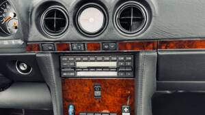 Immagine 42/58 di Mercedes-Benz 560 SL (1989)