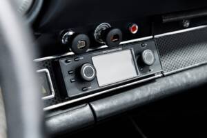 Bild 17/40 von Porsche 911 2.2 E (1969)