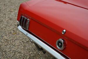 Immagine 16/50 di Ford Mustang 289 (1965)