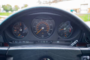 Image 20/29 of Mercedes-Benz 500 SL (1989)