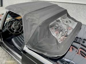Image 9/10 of Mercedes-Benz 280 SL (1968)