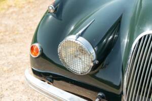 Image 29/50 of Jaguar XK 120 DHC (1954)