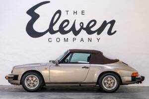 Image 2/36 of Porsche 911 Carrera 3.2 (1984)