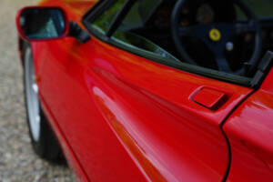 Image 11/50 of Ferrari 328 GTS (1986)