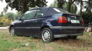 Image 7/50 of Volkswagen Golf III Cabrio 1.6 (1996)