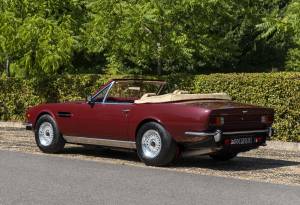 Image 2/34 of Aston Martin V8 EFi Volante (1987)