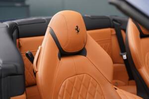 Bild 17/50 von Ferrari California T (2016)