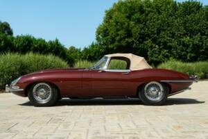 Image 5/50 de Jaguar E-Type 3.8 (1964)