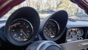 Image 18/58 of Alfa Romeo 2000 Spider Veloce (1977)