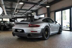 Imagen 2/12 de Porsche 911 GT2 RS (2018)