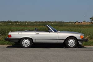 Image 6/50 de Mercedes-Benz 560 SL (1988)