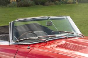 Image 42/50 de Jaguar E-Type (1967)