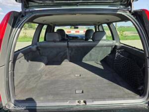 Image 23/37 of Volvo V 70 2.4 (2000)