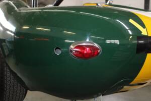 Image 74/80 of Lister Knobbly (1956)