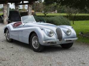 Image 7/8 of Jaguar XK 120 OTS (1953)