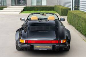 Imagen 24/32 de Porsche 911 Speedster 3.2 (1989)