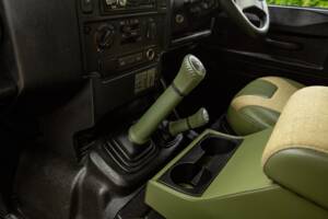 Bild 45/50 von Land Rover Defender 90 TD4 (2008)