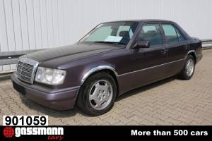 Bild 1/15 von Mercedes-Benz 300 D (1990)