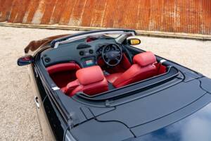 Image 23/47 of Mercedes-Benz SL 600 (2004)