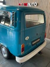 Bild 42/47 von Volkswagen T2b Kleinbus (1977)