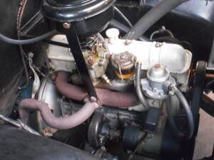 Image 16/20 of Crosley CC Four (1947)