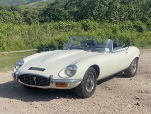 Image 1/11 of Jaguar E-Type V12 (1974)
