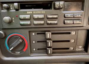 Immagine 33/75 di BMW 320i (1988)