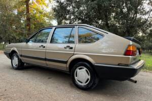 Image 20/57 of Volkswagen Passat 2.0 (1987)