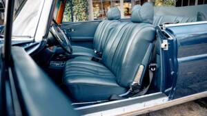 Bild 9/16 von Mercedes-Benz 280 SE 3,5 (1971)