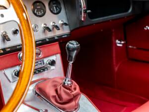 Image 17/36 of Jaguar E-Type 3.8 (1963)