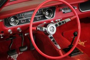 Image 22/50 of Ford Mustang 289 (1964)