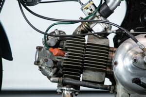 Image 18/50 of Aermacchi Harley-Davidson DUMMY (1971)