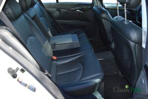 Image 10/50 of Mercedes-Benz E 500 T (2004)