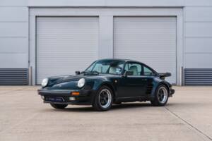 Image 3/52 of Porsche 911 Carrera 3.2 (1989)